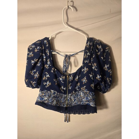 Altar'd State Romantic Floral Girlie Crop Top Puffy Sleeves Shirt M Medium - Picture 2 of 3